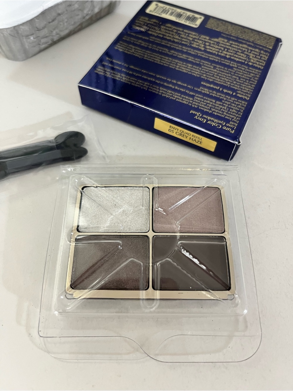 05 Grey Haze, Estée Lauder Pure Color Envy Luxe Eyeshadow Quad Refill, 0.21 OZ - Picture 2 of 6